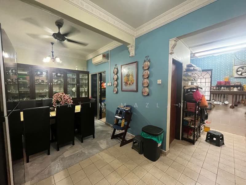 2-storey Terraced House for Sale in Saujana Utama 2 (Ijok) - Halim Mazlan - Dining Room - PropertyGuru.com.my