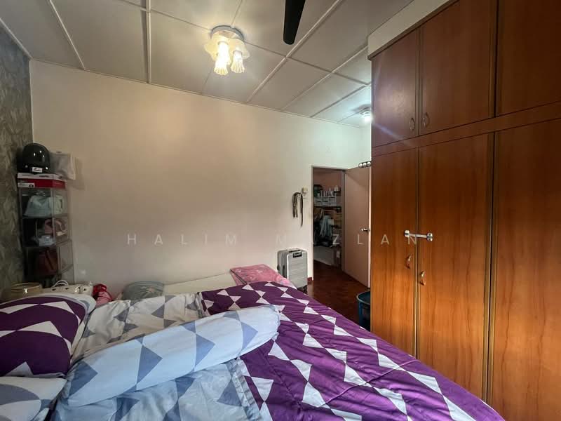 2-storey Terraced House for Sale in Saujana Utama 2 (Ijok) - Halim Mazlan - Bedroom - PropertyGuru.com.my