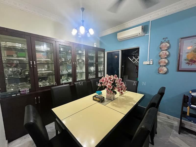 2-storey Terraced House for Sale in Saujana Utama 2 (Ijok) - Halim Mazlan - Dining Room - PropertyGuru.com.my