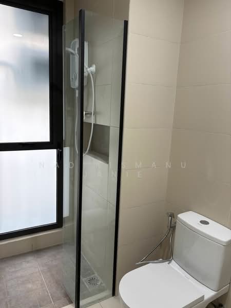 Kondominium untuk Disewa di Trinity Wellnessa - NadiaIsmanu Janie - Master Bathroom - PropertyGuru.com.my