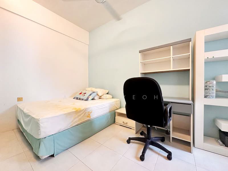 Kondominium untuk Dijual di Bayswater Resort Condominium - Allen Yeoh - Bedroom - PropertyGuru.com.my