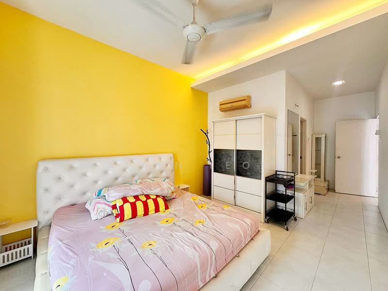Kondominium untuk Dijual di Bayswater Resort Condominium - Allen Yeoh - Bedroom - PropertyGuru.com.my
