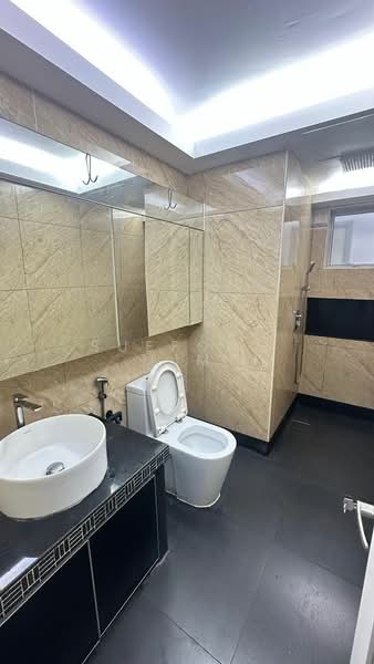 Servis Apartment untuk Disewa di Koi Kinrara - Suefong Lim - Bathroom - PropertyGuru.com.my