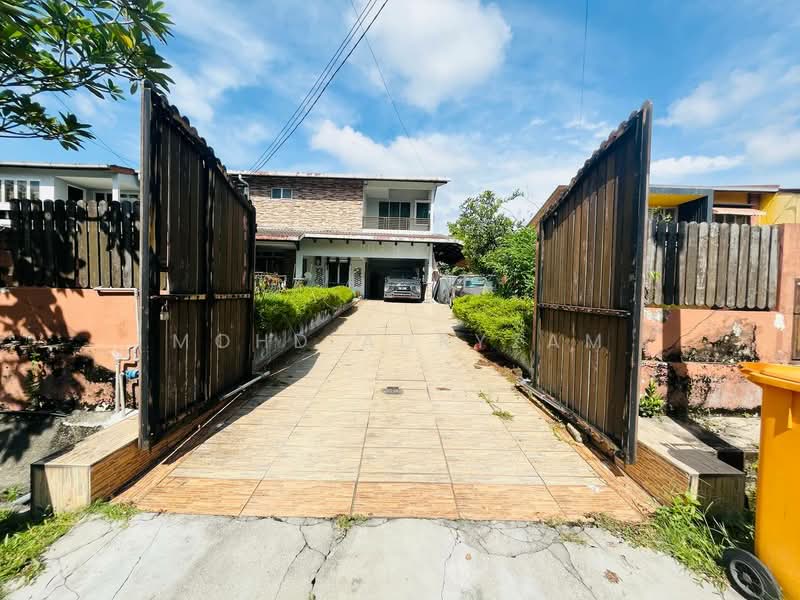 Semi-Detached House for Sale in Seksyen 3 (Shah Alam) - Mohd Adryzam - PropertyGuru.com.my
