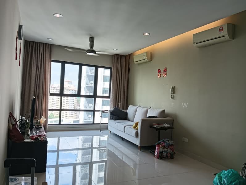 Kondominium untuk Disewa di KM1 West - Vincent Chiew - Living Room - PropertyGuru.com.my