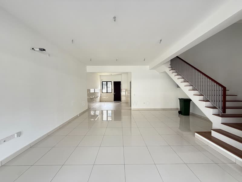 2-storey Terraced House for Sale in Elmina (Shah Alam) - Jessie Wong - Living Room - PropertyGuru.com.my
