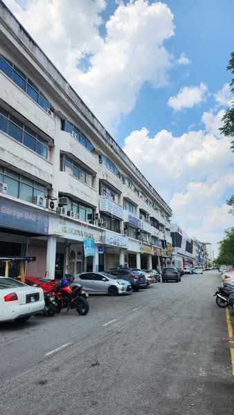 Shop / Office for Sale in Taman Petaling Utama (Petaling Jaya) - Chloe Wong - Exterior - PropertyGuru.com.my