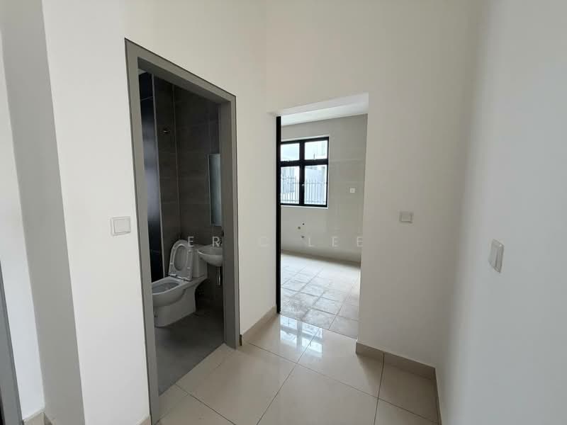 Rumah Kluster untuk Dijual di Taman Mount Austin (Tebrau) - Eric Lee - Bathroom - PropertyGuru.com.my