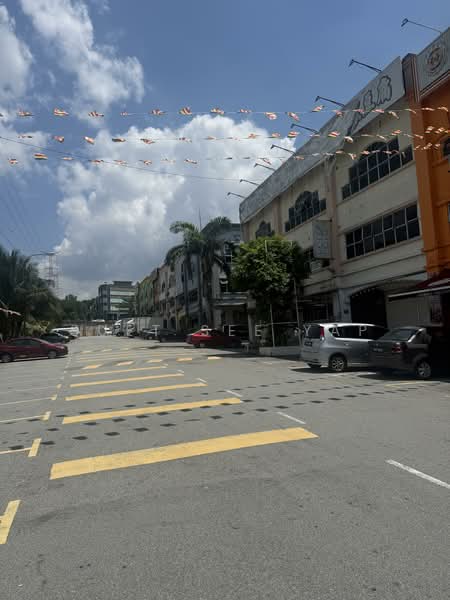 Shop for Rent in Pusat Perdagangan Seri Kembangan (Seri Kembangan) - Suet See Yap - PropertyGuru.com.my