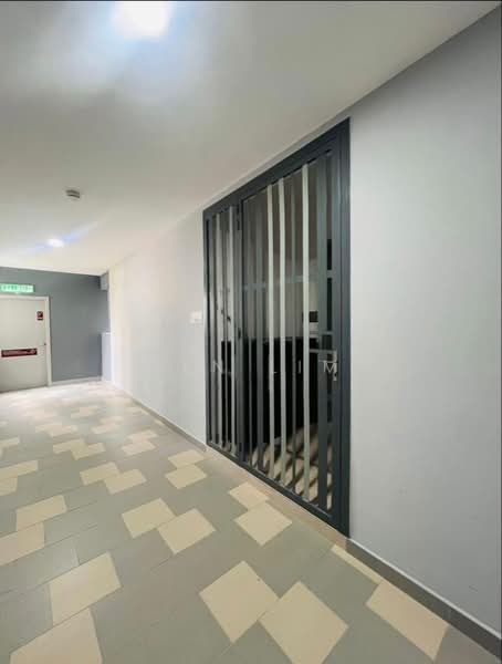 Condominium for Rent at Sanderling Lakefront - Yen Lim - Corridor - PropertyGuru.com.my