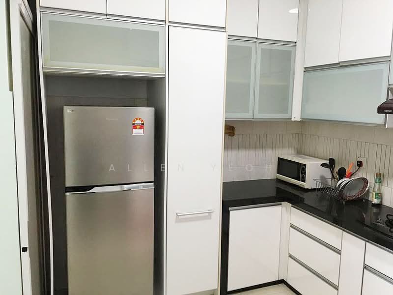 Kondominium untuk Dijual di Bayswater Resort Condominium - Allen Yeoh - Kitchen - PropertyGuru.com.my