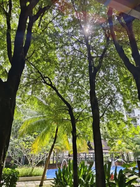 Kondominium untuk Dijual di Atmosfera Kondominium - JK Lau - Pool - PropertyGuru.com.my