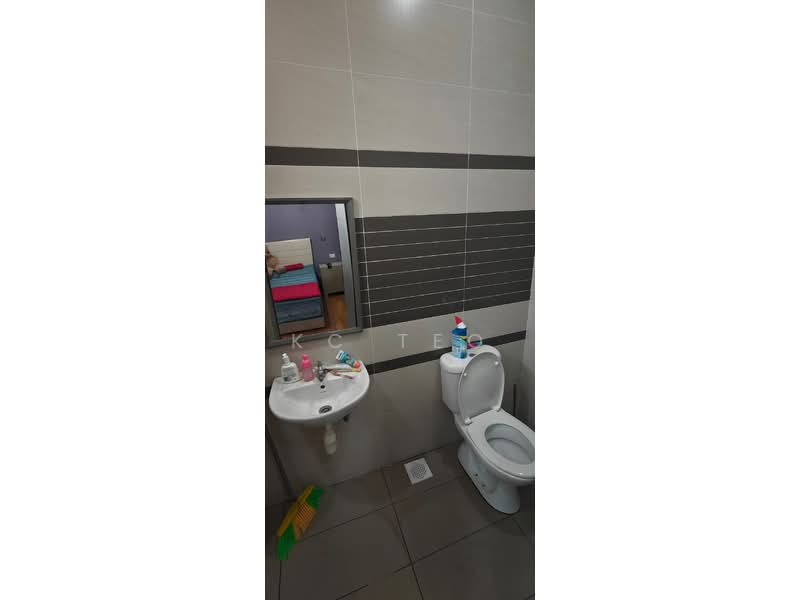 Kondominium untuk Disewa di The Seed Taman Sutera Utama - Kc Teo - Bathroom - PropertyGuru.com.my