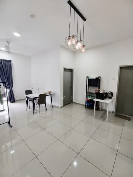 Servis Apartment untuk Disewa di B11 Parkland Residence - JY Wong - Dining Room - PropertyGuru.com.my