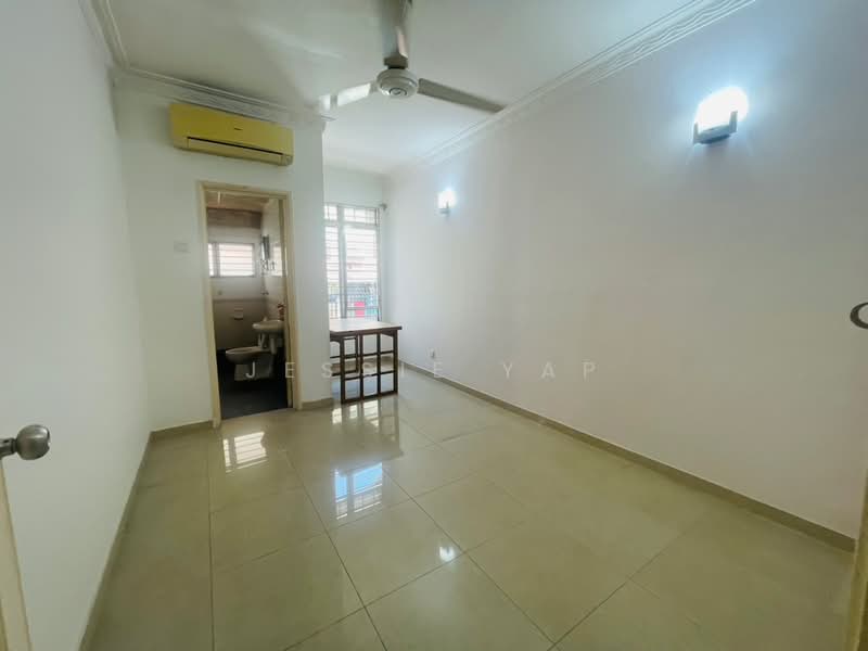 Rumah Teres 2 Tingkat untuk Dijual di Serdang (Seri Kembangan) - Suet See Yap - PropertyGuru.com.my