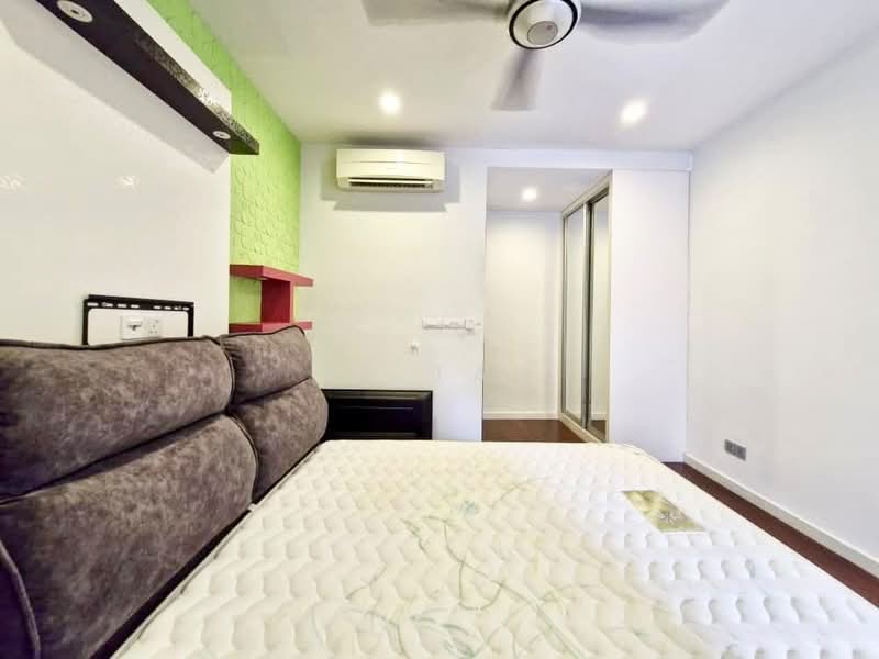 Rumah Teres untuk Disewa di Desa Parkcity (Kuala Lumpur) - YP Tan - Bedroom - PropertyGuru.com.my