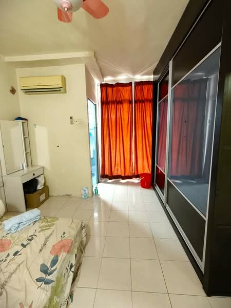 Pangsapuri untuk Dijual di Sri Impian Apartment - Jax Quan - Bedroom - PropertyGuru.com.my
