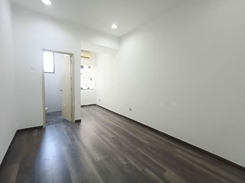 Rumah Teres 2 Tingkat untuk Dijual di Taman Desa Tebrau (Tebrau) - Shanice Tan - Bathroom - PropertyGuru.com.my