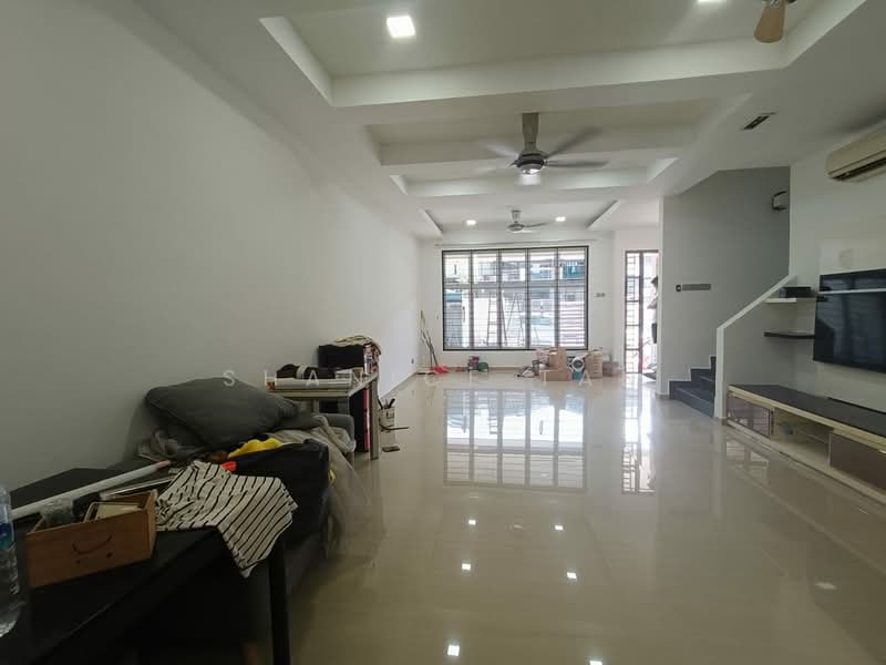 Rumah Teres 2 Tingkat untuk Dijual di Taman Desa Tebrau (Tebrau) - Shanice Tan - Living Room - PropertyGuru.com.my