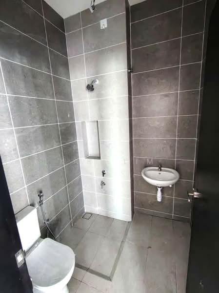 Rumah Teres 2 Tingkat untuk Dijual di Taman Pelangi Indah (Ulu Tiram) - Karl Lim - Bathroom - PropertyGuru.com.my