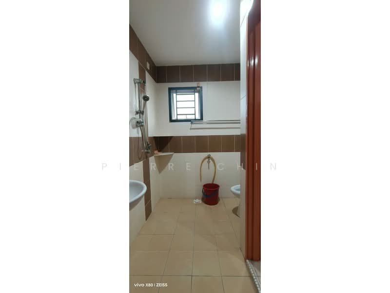 Rumah Teres 2 Tingkat untuk Dijual di Ehsan Jaya (Johor Bahru) - Pierre Chin - Bathroom - PropertyGuru.com.my