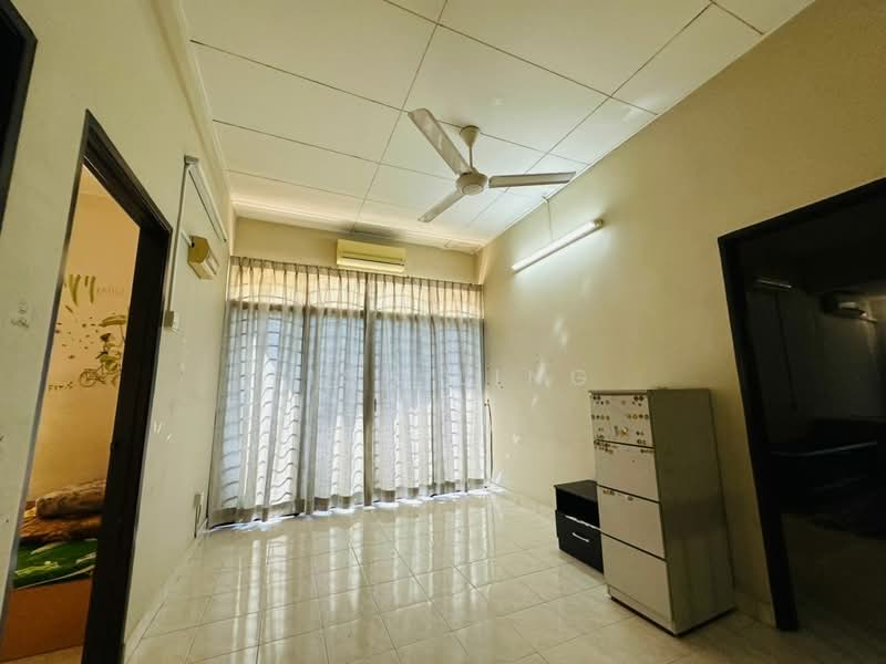 Rumah Teres 2 Tingkat untuk Disewa di Kampung Bukit Tengah (Bukit Mertajam) - Fish Ling - Living Room - PropertyGuru.com.my
