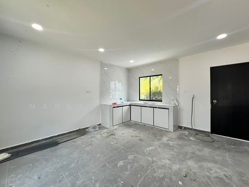 1-storey Terraced House for Sale in Kulai (Johor) - Mandy Goh Siew Li - Kitchen - PropertyGuru.com.my
