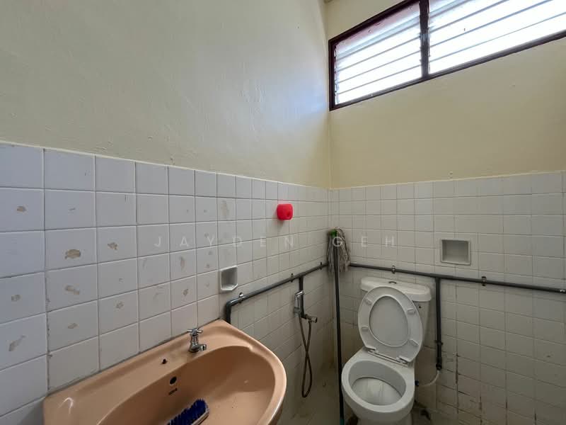 Bungalow for Sale in Taman Malaysia (Alor Setar) - Jayden Geh - Bathroom - PropertyGuru.com.my