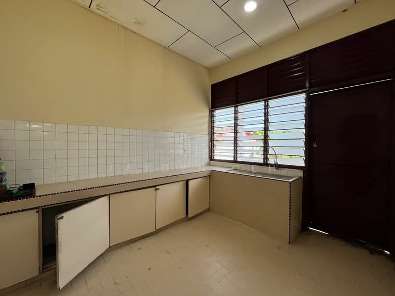 Bungalow for Sale in Taman Malaysia (Alor Setar) - Jayden Geh - Kitchen - PropertyGuru.com.my