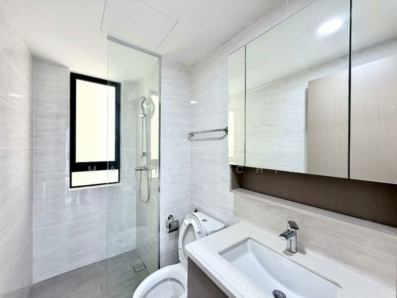 Servis Apartment untuk Disewa di Baron Residence @ Lake City - Matthew Chin - Bathroom - PropertyGuru.com.my