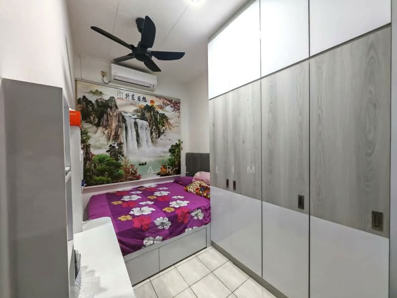 Rumah Teres 1 Tingkat untuk Dijual di Permas Jaya (Johor Bahru) - Karl Lim - Bedroom - PropertyGuru.com.my