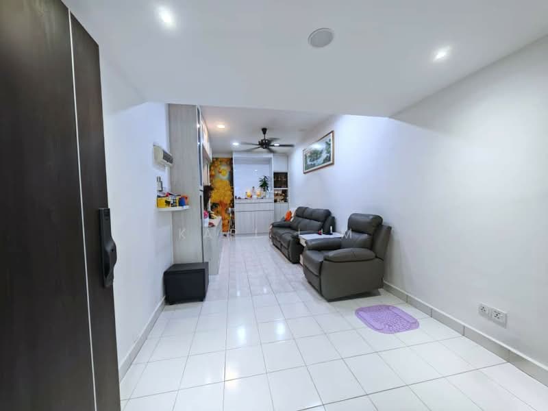 Rumah Teres 1 Tingkat untuk Dijual di Permas Jaya (Johor Bahru) - Karl Lim - Living Room - PropertyGuru.com.my