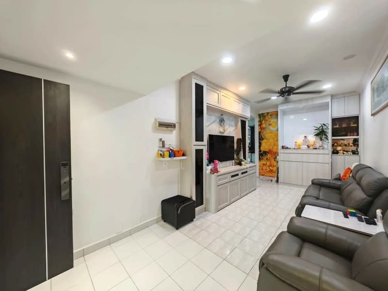 Rumah Teres 1 Tingkat untuk Dijual di Permas Jaya (Johor Bahru) - Karl Lim - Living Room - PropertyGuru.com.my