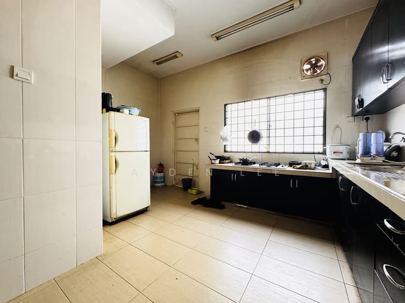 2-storey Terraced House for Sale in Bandar Puteri Puchong (Puchong) - Jayden Lee - Kitchen - PropertyGuru.com.my