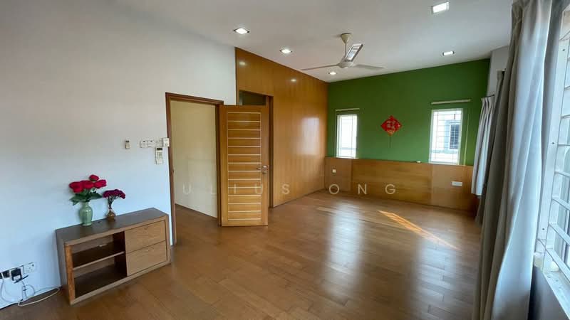 Rumah Berkembar untuk Dijual di Sungai Buloh (Selangor) - Julius Ong - Master Bedroom - PropertyGuru.com.my