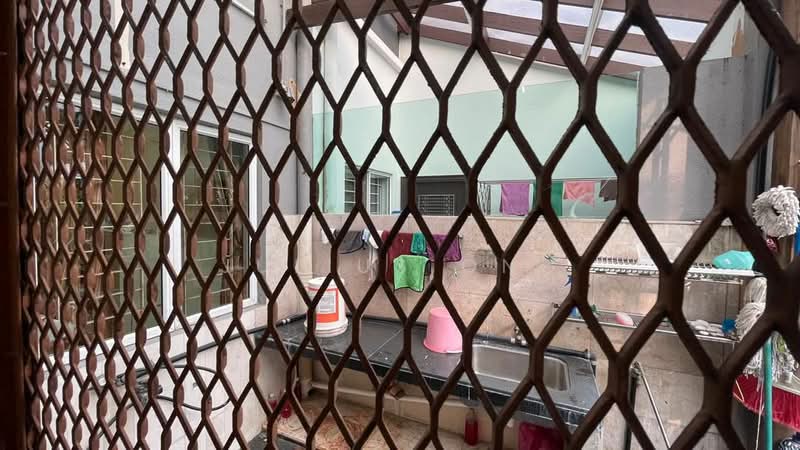 Rumah Berkembar untuk Dijual di Sungai Buloh (Selangor) - Julius Ong - Laundry - PropertyGuru.com.my