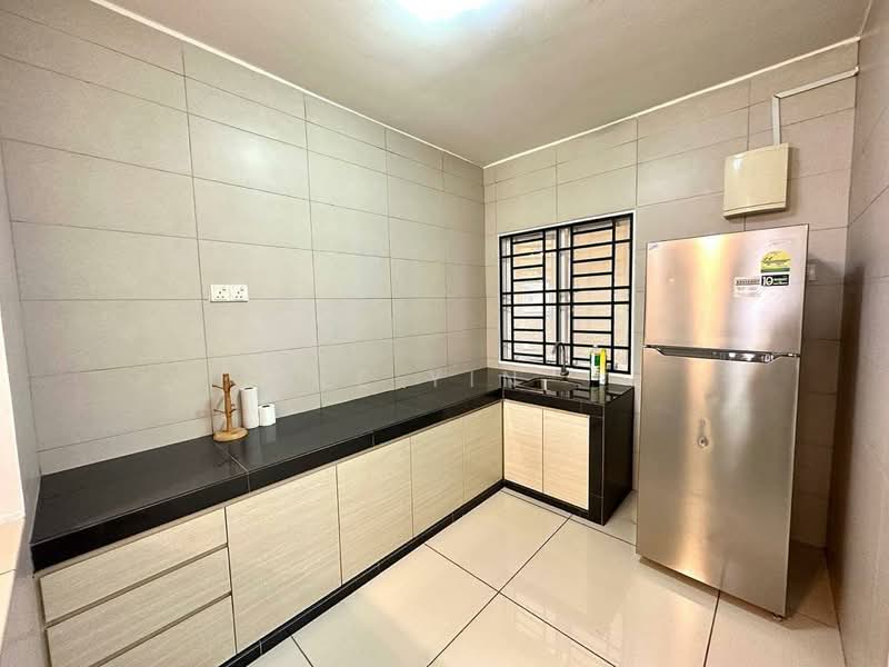 Pangsapuri untuk Dijual di Larkin Residence - See Yin . - Kitchen - PropertyGuru.com.my