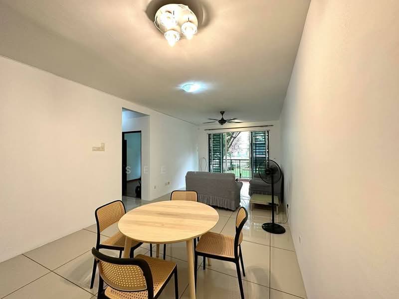 Pangsapuri untuk Dijual di Larkin Residence - See Yin . - Living Room - PropertyGuru.com.my