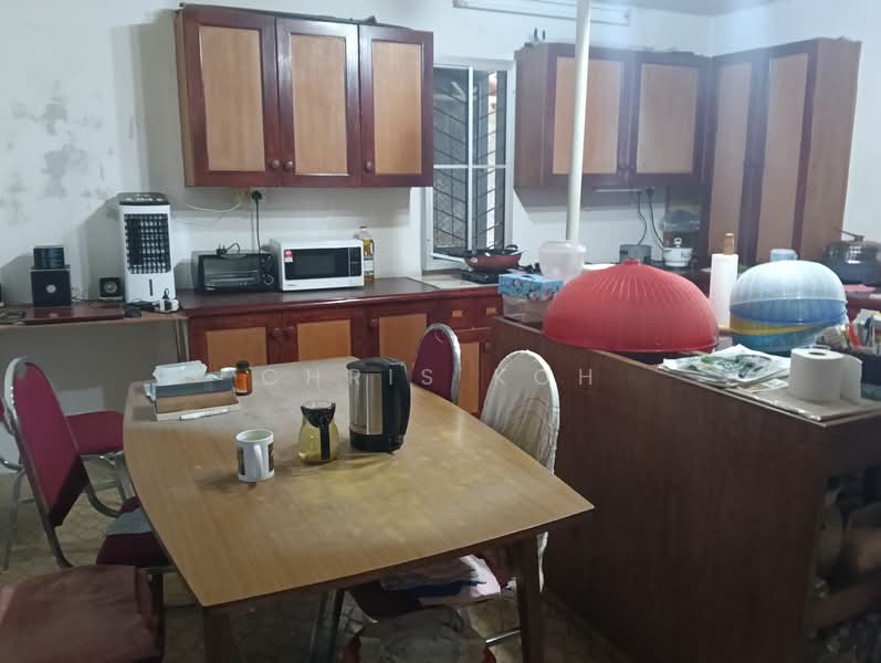 Zero-Lot Bungalow for Sale in Taman Sentosa (Bukit Baru) - Chris Koh - Kitchen - PropertyGuru.com.my
