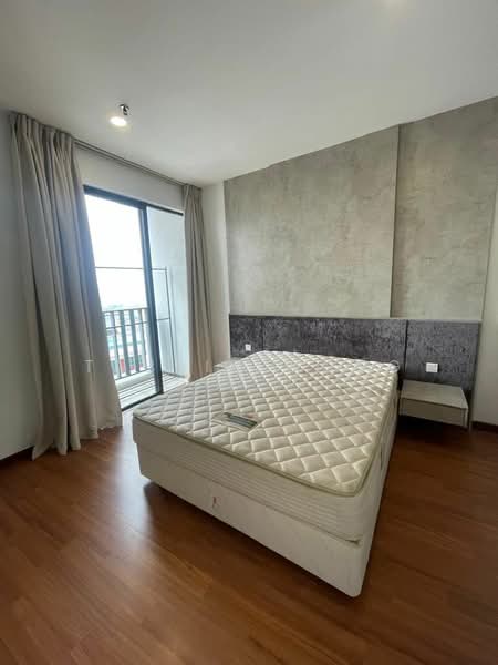 Servis Apartment untuk Disewa di i-SOHO @ i-City - Tabris Wong - Bedroom - PropertyGuru.com.my