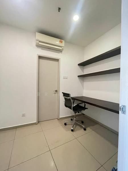 Servis Apartment untuk Disewa di i-SOHO @ i-City - Tabris Wong - Study - PropertyGuru.com.my