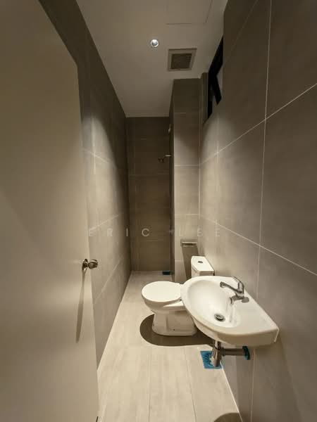 Servis Apartment untuk Disewa di Space Residency - Eric Lee - Bathroom - PropertyGuru.com.my