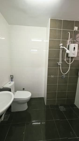 Condominium for Rent at Dwiputra Residences - Taty Nordin - Bathroom - PropertyGuru.com.my