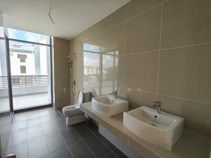 3-storey Terraced House for Rent in Damansara Perdana (Selangor) - Emily Tan - Bathroom - PropertyGuru.com.my