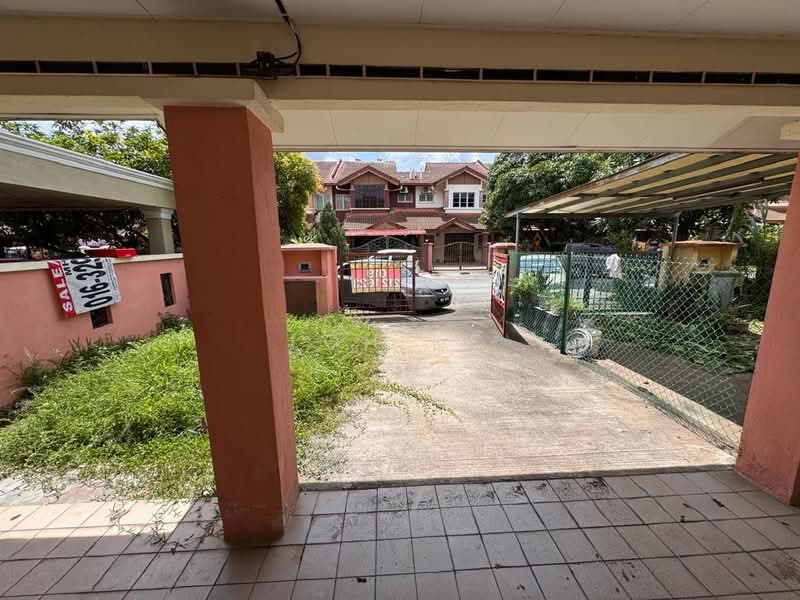 2-storey Terraced House for Sale in Sungai Buloh (Selangor) - Loh KC - Exterior - PropertyGuru.com.my