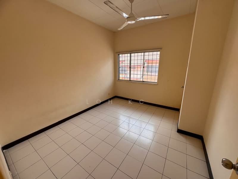 2-storey Terraced House for Sale in Sungai Buloh (Selangor) - Loh KC - Interior - PropertyGuru.com.my