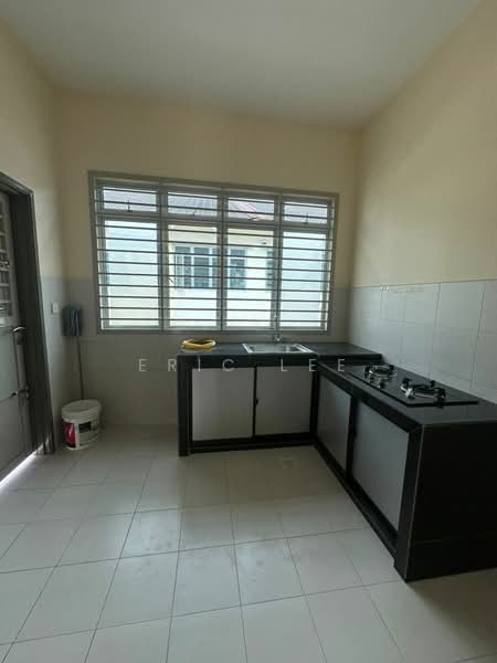 Rumah Teres 1 Tingkat untuk Disewa di Bandar Indahpura (Kulai) - Eric Lee - Kitchen - PropertyGuru.com.my