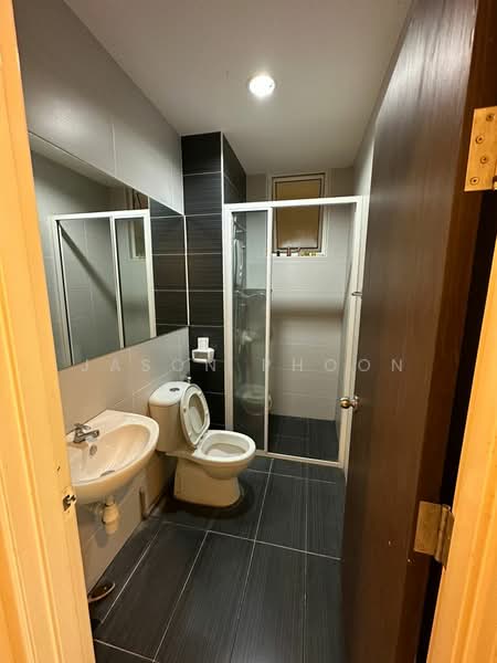Kondominium untuk Dijual di Reflections Condominium - Jason Phoon - Bathroom - PropertyGuru.com.my