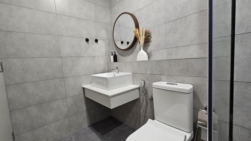 Servis Apartment untuk Disewa di SWNK Houze @ BBCC - Jeff Beh - Bathroom - PropertyGuru.com.my