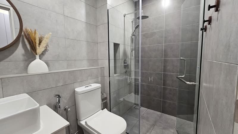 Servis Apartment untuk Disewa di SWNK Houze @ BBCC - Jeff Beh - Bathroom - PropertyGuru.com.my